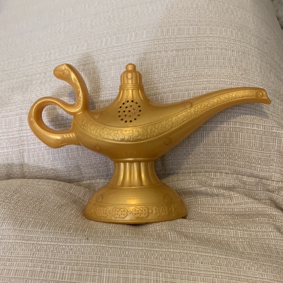 6 for $12 🍀 Disney Talking Aladdin Genie Lamp - Picture 5 of 8